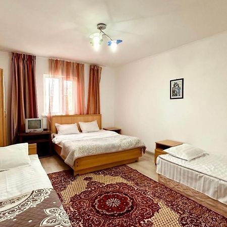 Chilling House Hotel Cholponata Buitenkant foto